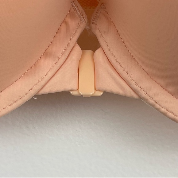 Victoria’s Secret T-Shirt Push-up Bra Size 34D Sheer Back - Picture 5 of 9